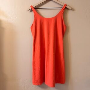 Patagonia Women's Maipo Dress Size Medium  Built In Shorts Pimento Red